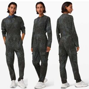 Lululemon‎ Reykur Jumpsuit M Planet Surface Blue Fog Multi Coveralls W1CUOS